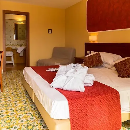 Camping Fortuna Village Pompei Pompeji